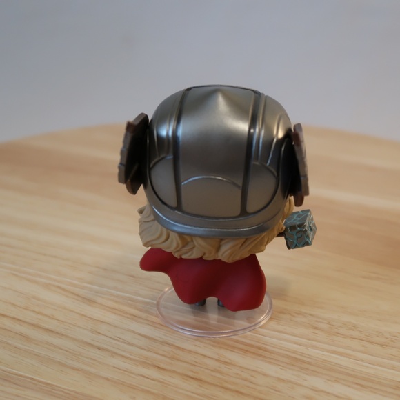 Funko Pop - Marvel: Mighty Thor #1041 (Thor: Love and Thunder) - [NO BOX] - Picture 3 of 4